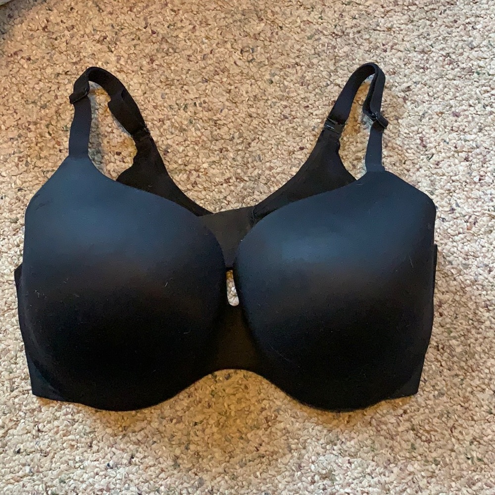Black VS Bra